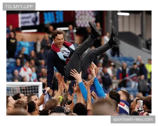 利兹联锋线火力全开，连胜势头强劲表现抢眼