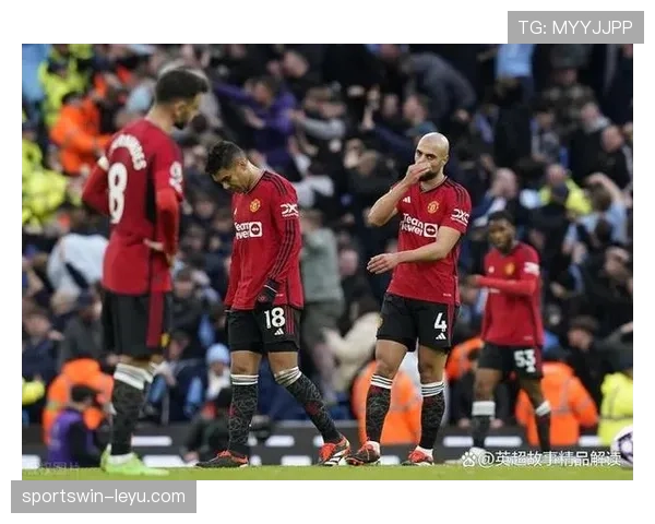 曼联看起来在进步，但其实在原地循环